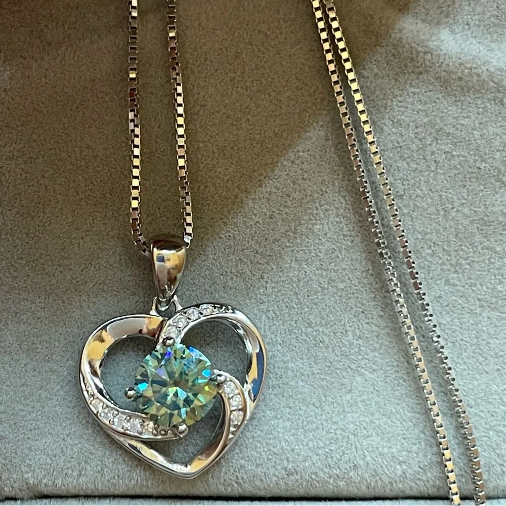 1ct Blue Green Round Cut Moissanite Diamond Heart Silver Necklace